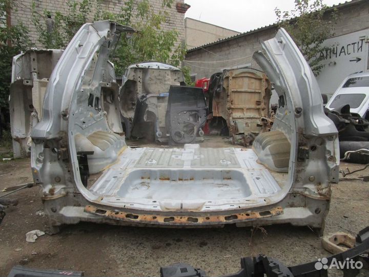 Панель задняя Ssang Yong Kyron