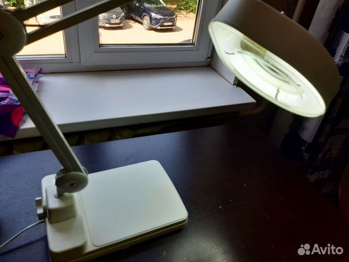 Лампа настольная