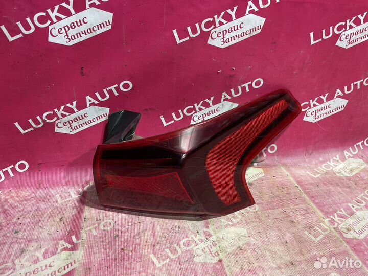 Фонарь правый внешний Hyundai Santa Fe 4