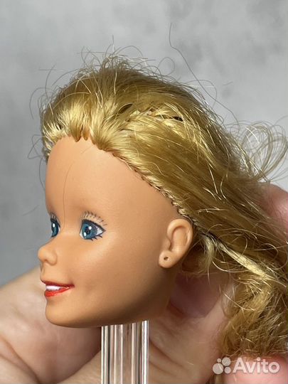 Голова Barbie