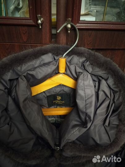 Пуховик зимний женский