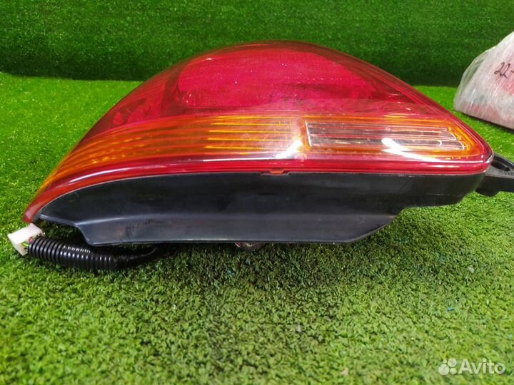 Стоп-сигнал задний левый Lexus Gs300