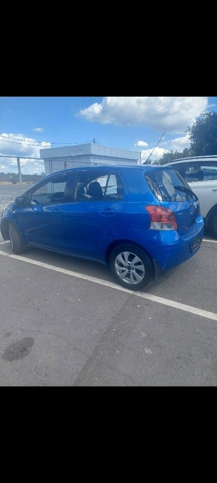 Toyota Yaris: фото из отзыва