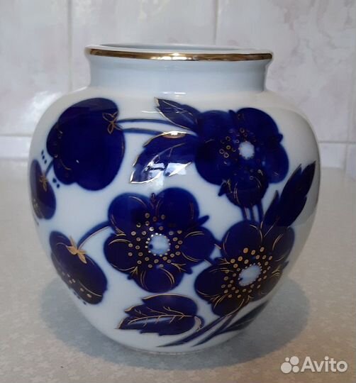 Ваза «Синие Цветы», фарфор, позолота, СССР, 1955 г