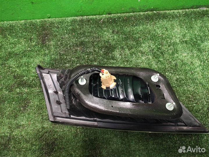 Фонарь задний внутренний правый Honda Civic 5D (F