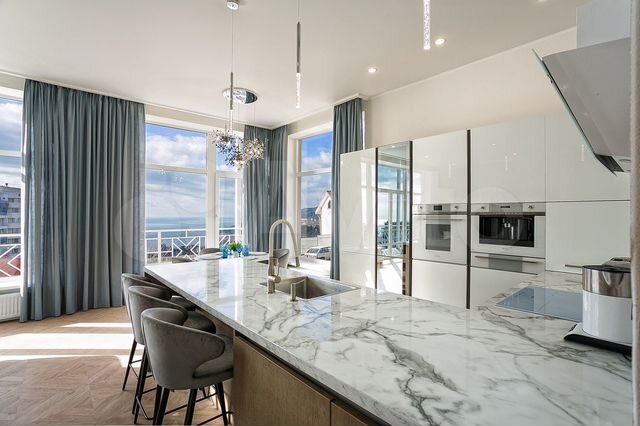 3-к. квартира, 120 м², 2/2 эт.