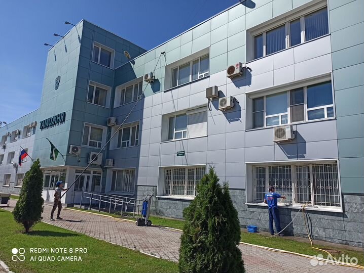 Мойка (мытье) фасадов, окон и витрин