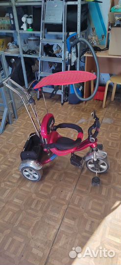 Детский велосипед с ручкой