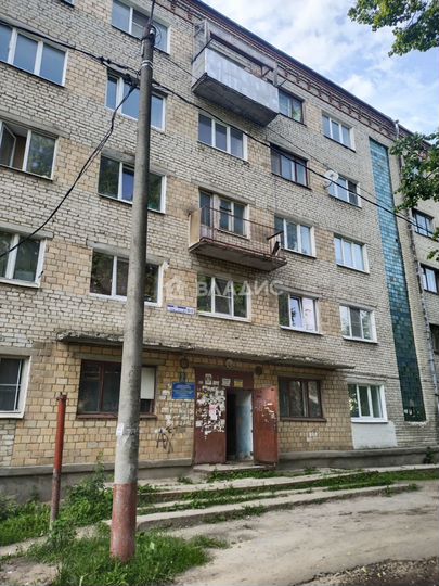 Комната 10 м² в > 9-к., 5/5 эт.