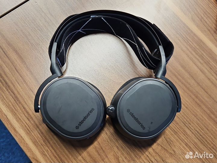 Беспроводные наушники steelseries arctis 9