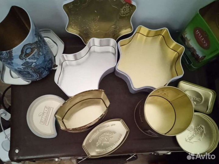 Жестяная банка из под чая