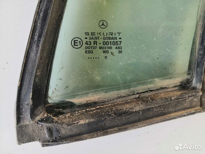 Форточка левая стекло мерседес W168