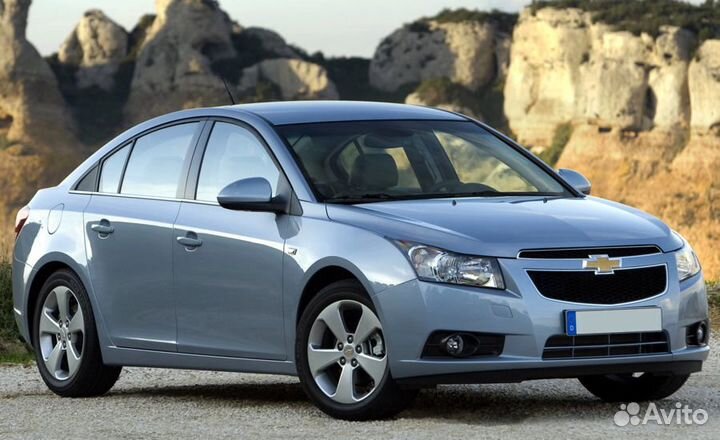 Усилитель переднего бампера Chevrolet Cruze