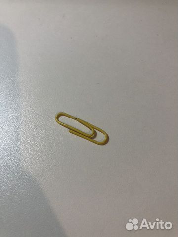 Скрепка желтая