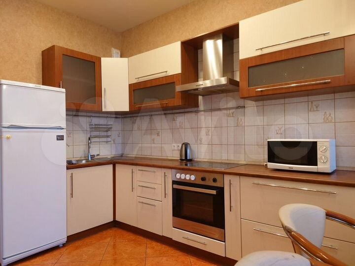 3-к. квартира, 95,8 м², 1/6 эт.