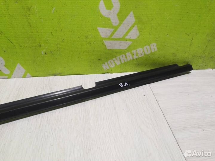 Уплотнитель стекла Тойота Хайлендер