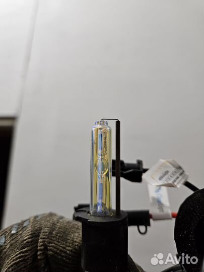 Лампы жёлтые для птф ксенон H3 3000k новые 2 шт