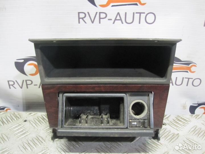 Пепельница центральная Mercedes-Benz W202