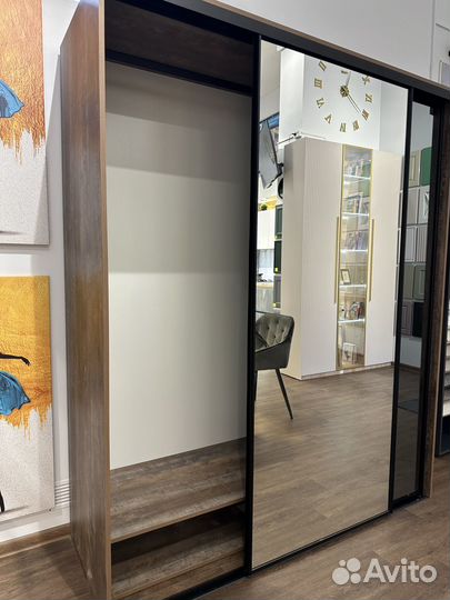 Шкаф купе с зеркалом новый готовый