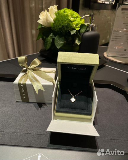 Van cleef колье 1 мотив