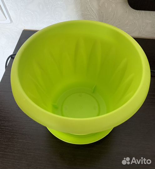 Кашпо для цветов салатовый