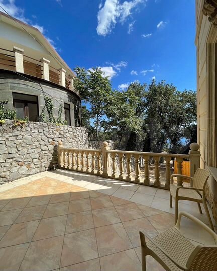 Дом 650 м² на участке 8,5 сот.