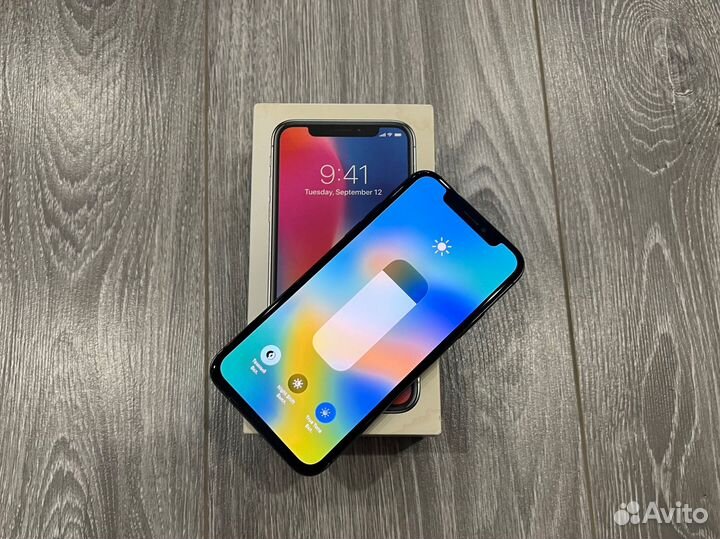 Телефон iPhone X 256 Gb Black