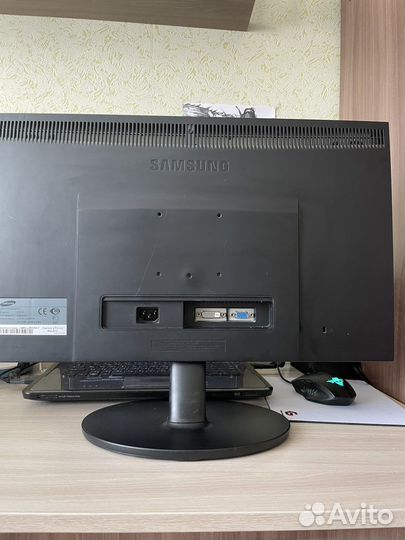 Монитор Samsung F2320