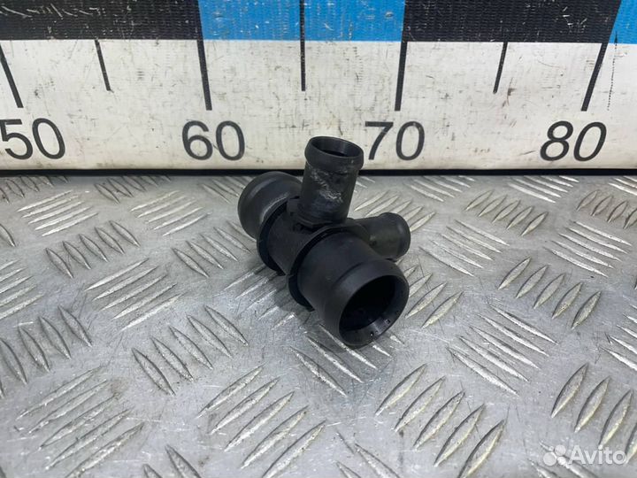 Б/У Тройник системы охлаждения Audi A6#001