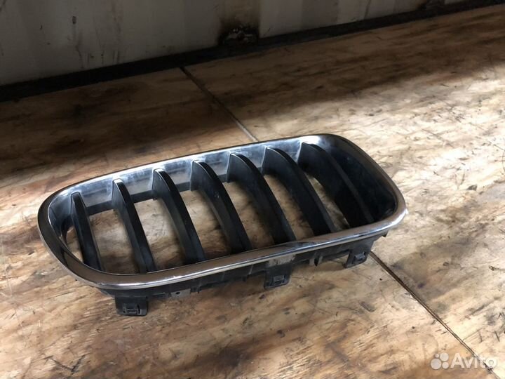 Решетка радиатора правая Bmw x3 F25