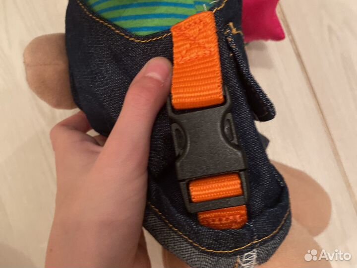 Игрушка для тренировки навыков одеваться