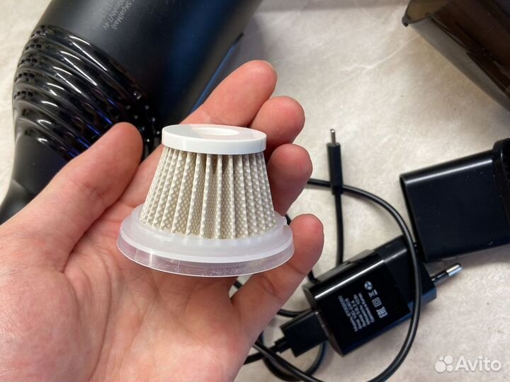 Ручной автомобильный пылесос Usams