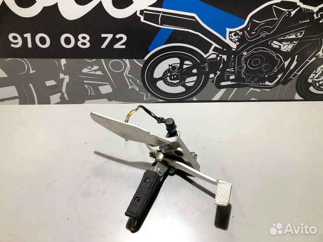 Правая подножка в сборе Yamaha FZR 1000 Genesis
