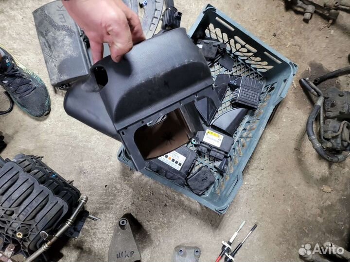 Подрулевой кожух на Шевроле Круз 2012г