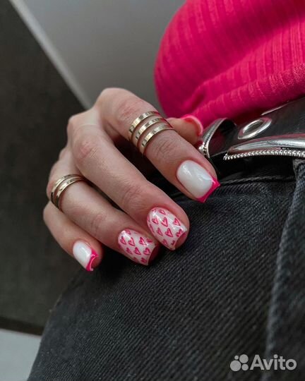 Маникюр педикюр