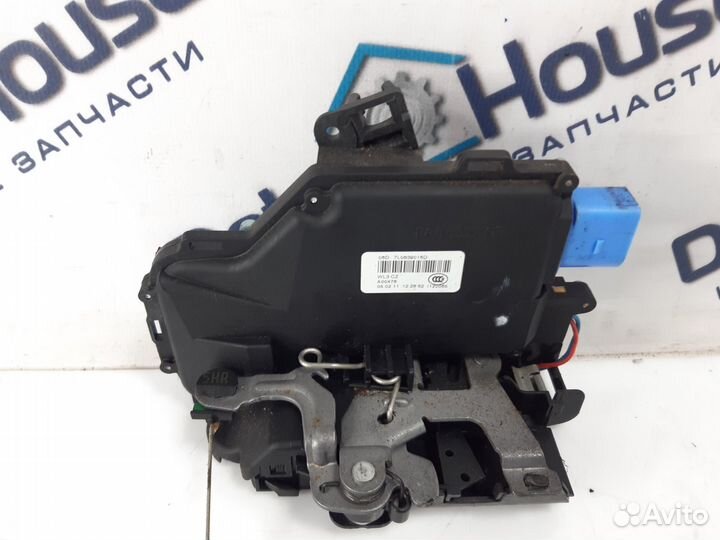 Замок двери задний правый Skoda Octavia A5 1.4 TSI