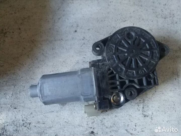 Мотор стеклоподъемника перед прав Hyundai Elantra