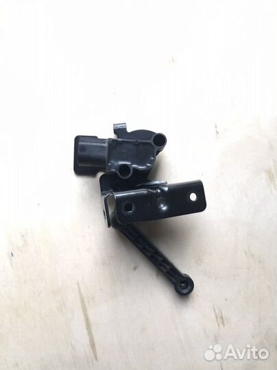 Датчик подвески 5Q0907503 Passat B8