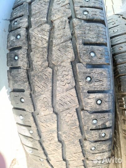 Michelin Agilis 215/70 R15 109S