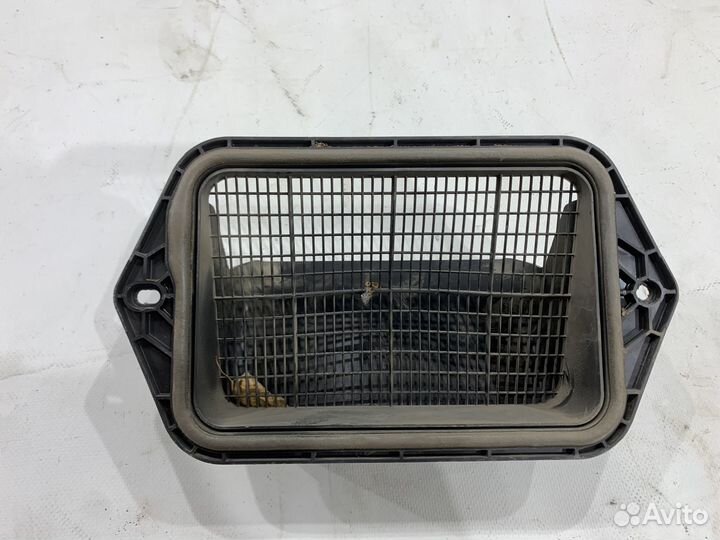 Воздухозаборник отопителя салона Audi Q3 8U