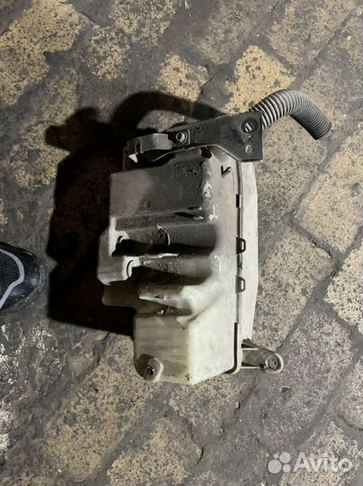 Бачок омывающей жидкости bmw 7 e65/66