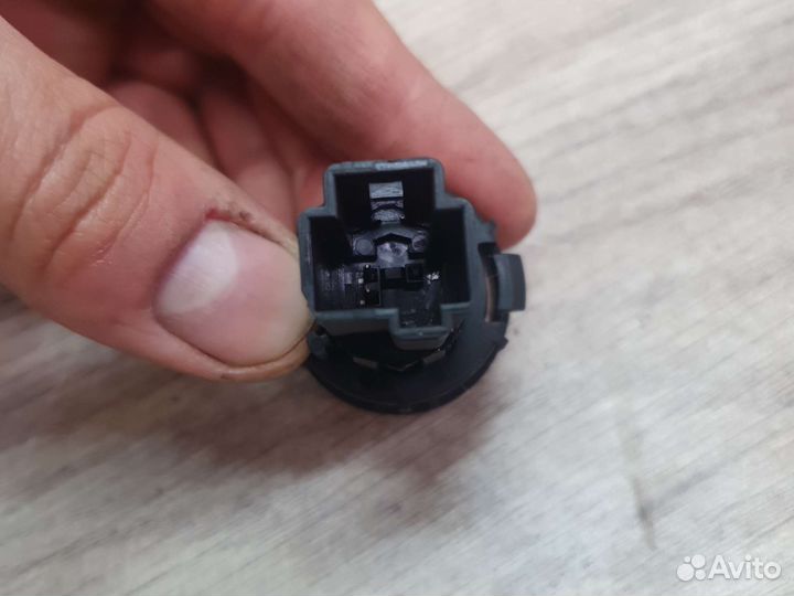 Кнопка открывания багажника ford fiesta mk5 fusion