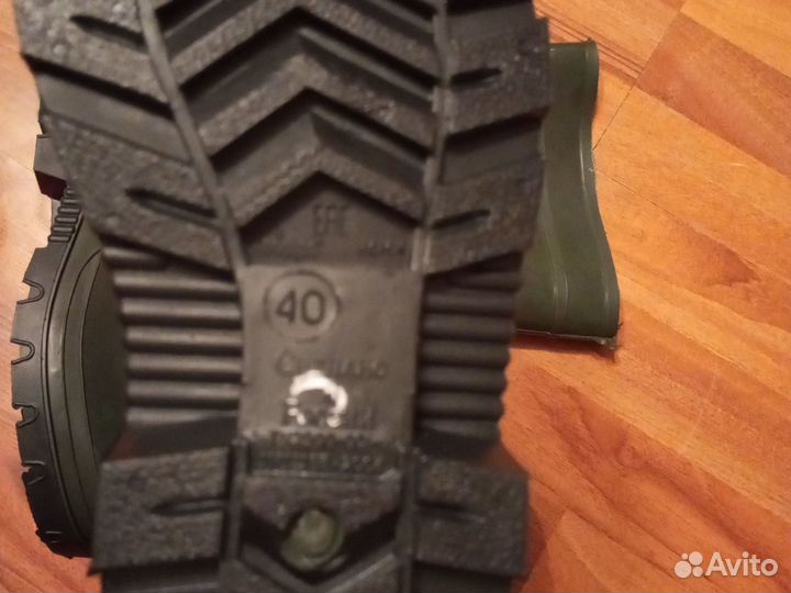 Резиновые сапоги