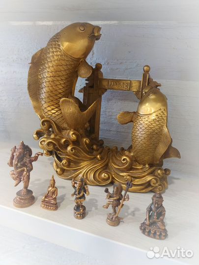 Карп латунь, редкий символ богатства