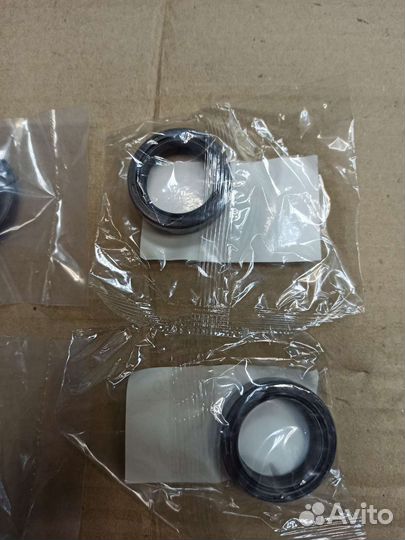 Сальники вилки Yamaha Gear