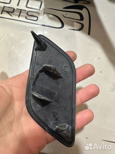 Крышка омывателя фары правая Audi Q7 4L BTR 2008