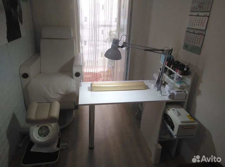 Маникюр и педикюр