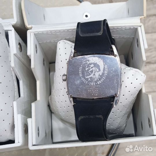 Продам часы diesel