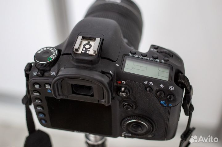 Фотоаппарат Canon 7D + Сanon EF-S 18-135 IS STM