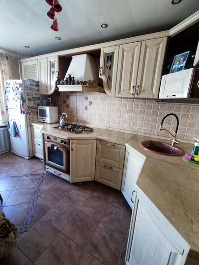 3-к. квартира, 70,4 м², 6/10 эт.